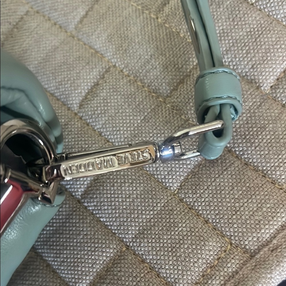 Steve Madden Green Quilted Shoulder Bag - Picture 3 of 11